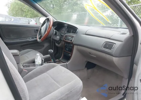 2001 Nissan Altima Gxe z USA, uszkodzony, nr VIN 1N4DL01D01C117464